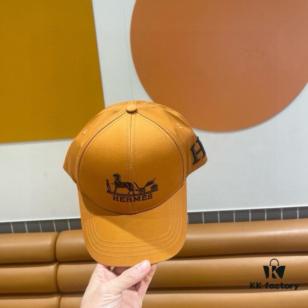 New Arrival HERMÈS Latest Authentic Baseball Cap, Color-Blocked H Design, Premium Craftsmanship with Original Breathable Canvas Fabric and Factory Stainless Steel Adjustable Buckle