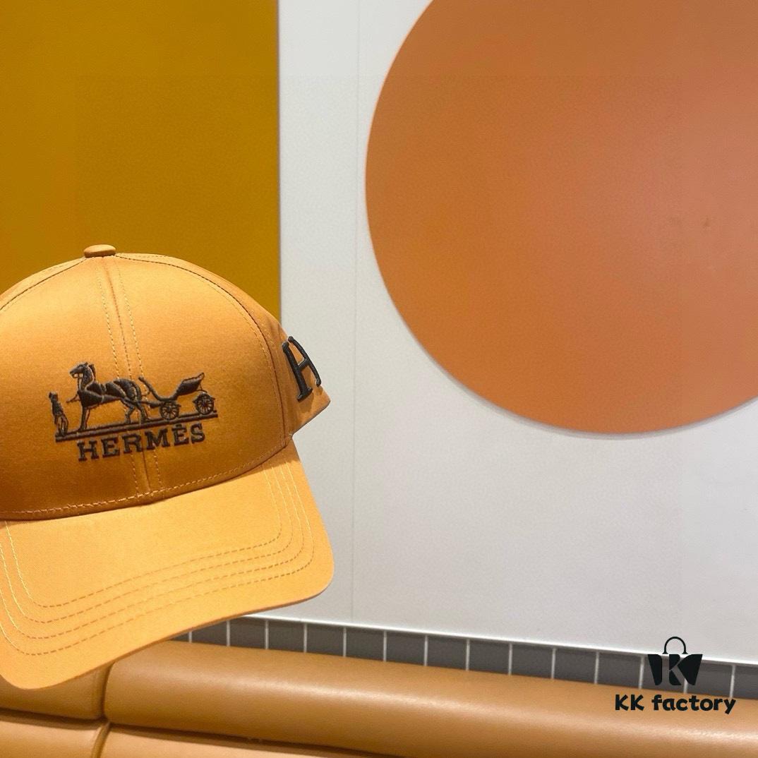 New Arrival HERMÈS Latest Authentic Baseball Cap, Color-Blocked H Design, Premium Craftsmanship with Original Breathable Canvas Fabric and Factory Stainless Steel Adjustable Buckle