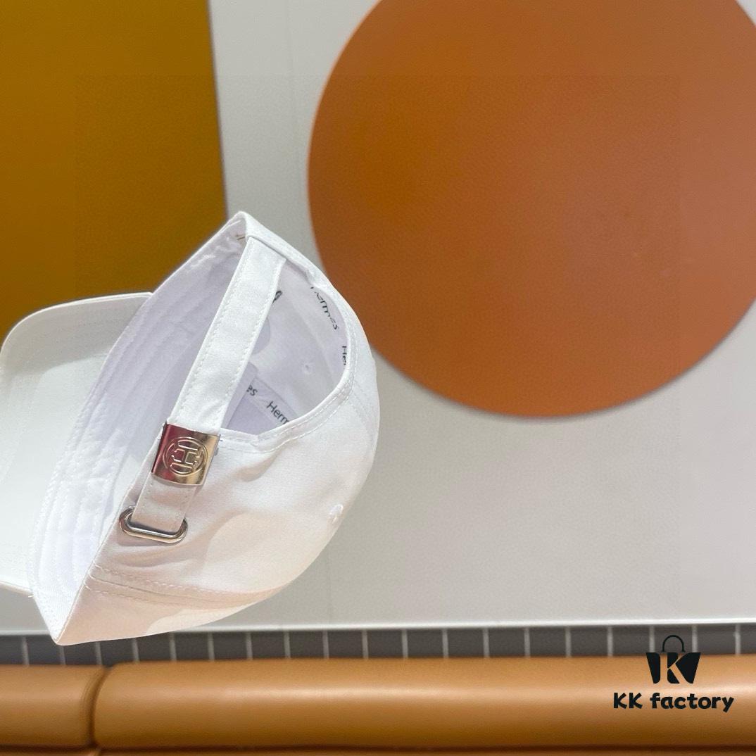 New Arrival HERMÈS Latest Authentic Replica Baseball Cap, Color-Blocked H, Premium Craftsmanship, Original Breathable Canvas Fabric with Genuine Stainless Steel Adjustable Buckle