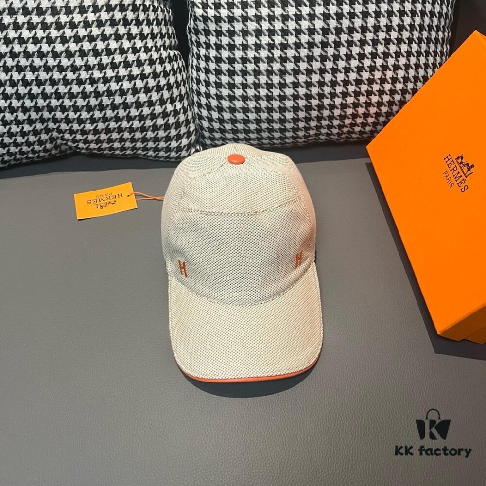 Box and Cloth Bag Included, HERMÈS Original Order Baseball Cap, Classic H Design, Genuine Leather and Breathable Canvas Fabric, Premium Steel Buckle, Exquisitely Crafted, Stylish and High Quality
