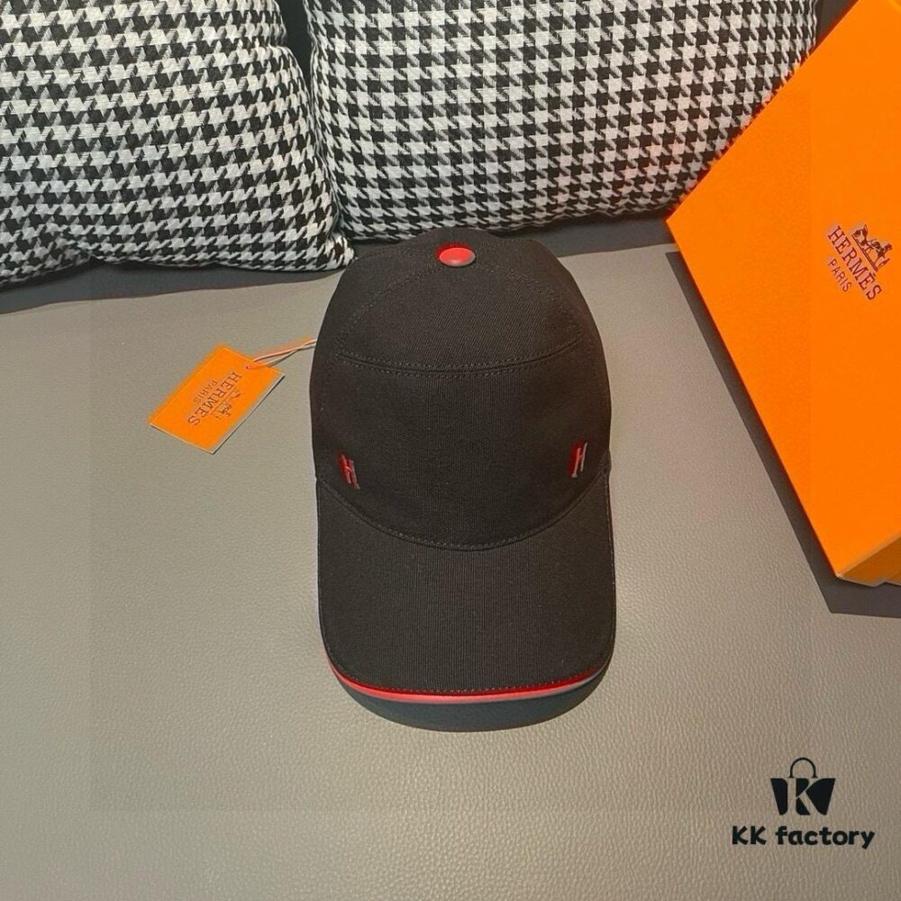 Box and Cloth Bag Included, HERMÈS Original Design Baseball Cap, Classic H Logo, Authentic Mold Custom Made, Premium Breathable Canvas Fabric with Top Grain Leather, Original Factory Stainless Steel Adjustable Buckle, Exquisite Craftsmanship, Stylish and High Quality