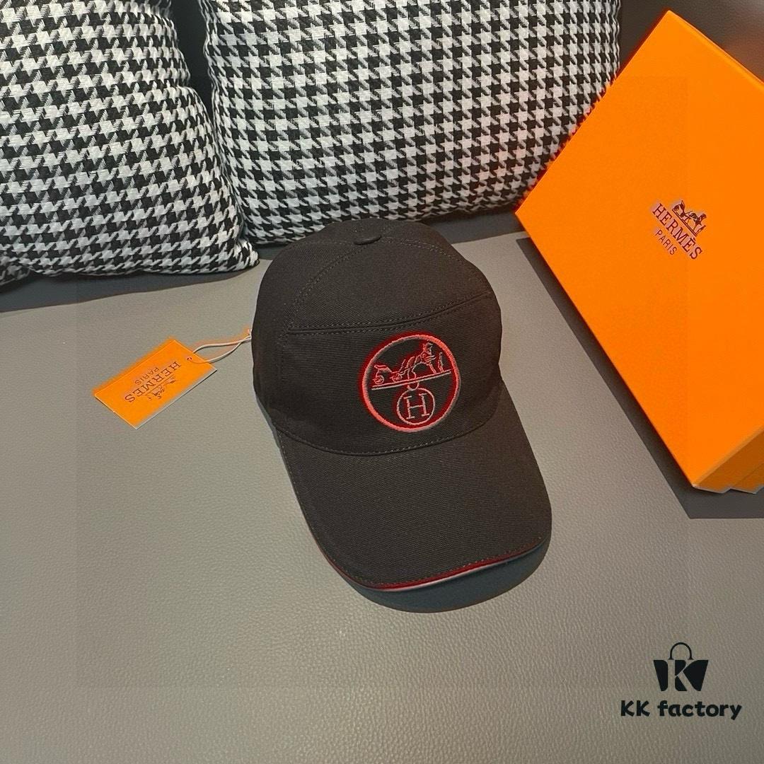 Box and Cloth Bag Included, HERMÈS Original Quality Baseball Cap, Classic H Design, Authentic Mold Custom Made, Premium Canvas Fabric with Genuine Top-Layer Leather, Original Factory Stainless Steel Adjustable Buckle, Exquisite Craftsmanship, Stylish and High Quality
