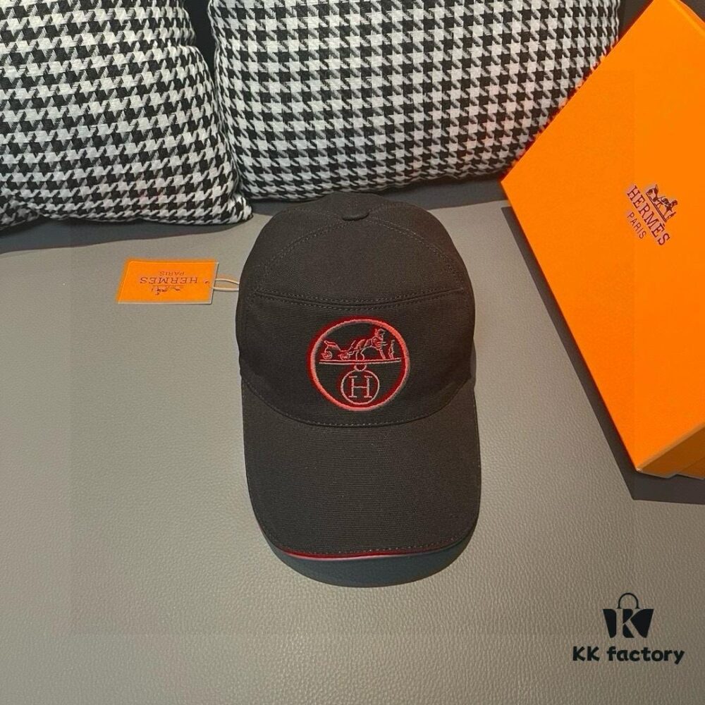 Box and Cloth Bag Included, HERMÈS Original Quality Baseball Cap, Classic H Design, Authentic Mold Custom Made, Premium Canvas Fabric with Genuine Top-Layer Leather, Original Factory Stainless Steel Adjustable Buckle, Exquisite Craftsmanship, Stylish and High Quality
