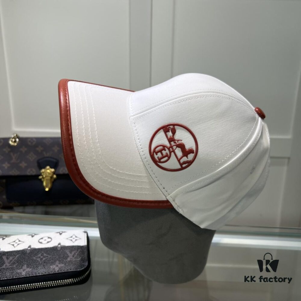 Hermes Limited Edition Embroidered Baseball Cap with Dust Bag, Official Website Original Lining, High Version, Breathable and Comfortable, Ultra-high Sun Protection, Elegant and Stylish