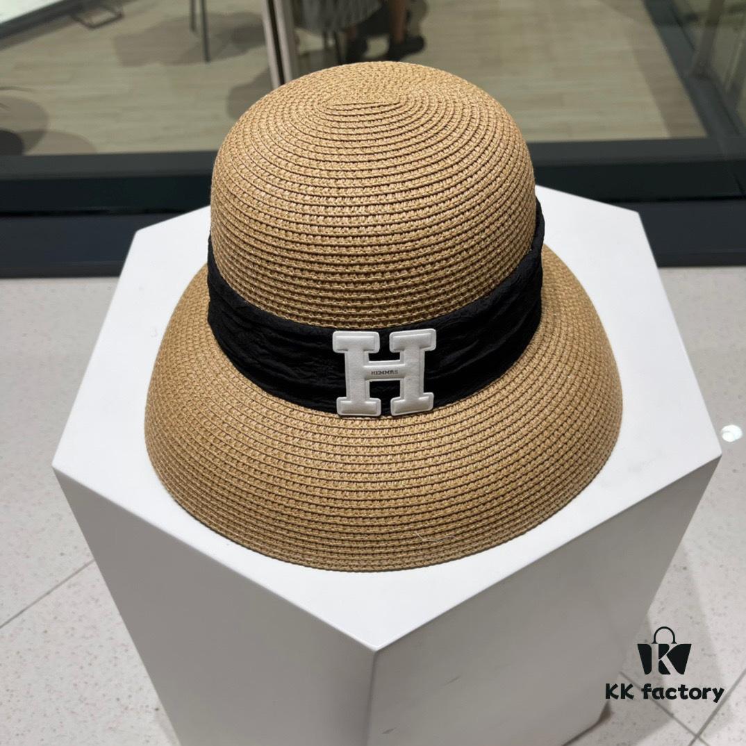 Hermès 2024 New Straw Sun Hat, Boater Hat 🤩 Beach Style, Simple and Elegant, Versatile Accessory