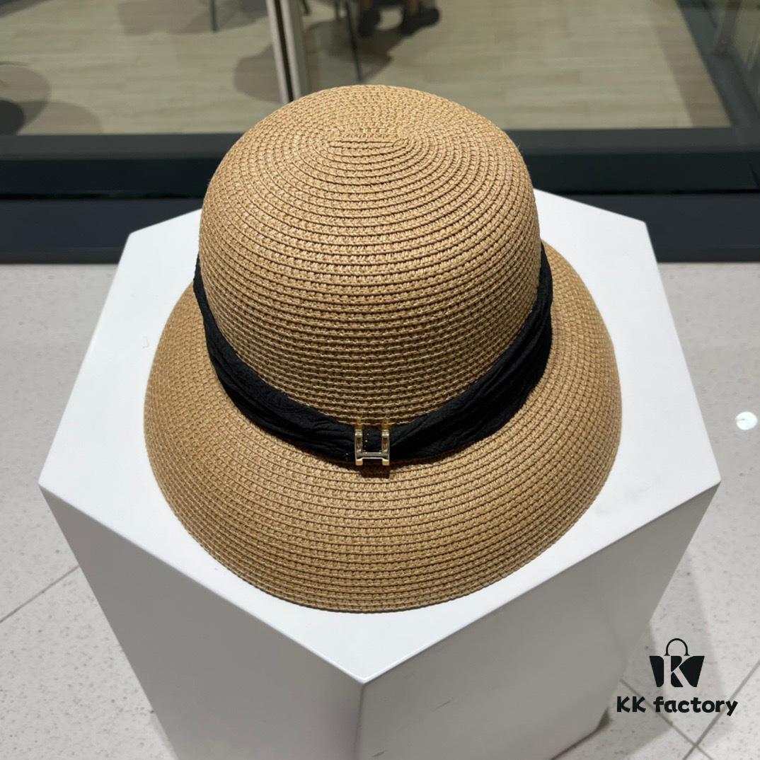 Hermès 2024 New Straw Sun Hat, Boater Hat 🤩 Beach Style, Simple and Elegant, Versatile Accessory