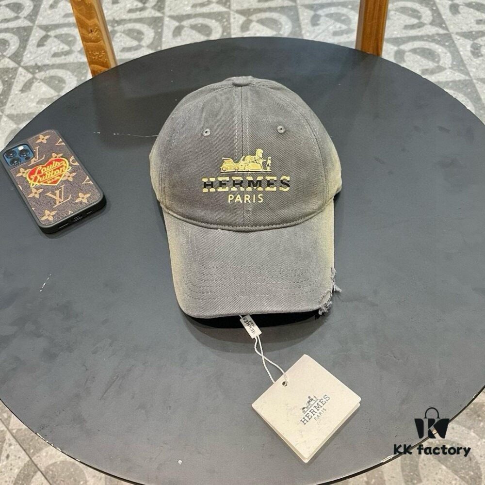 New Arrival HERMÈS (Hermes) Latest Authentic Replica Baseball Cap, Color-Blocked H Design, Premium Craftsmanship with Original Breathable Canvas Fabric and Factory Stainless Steel Adjustable Buckle