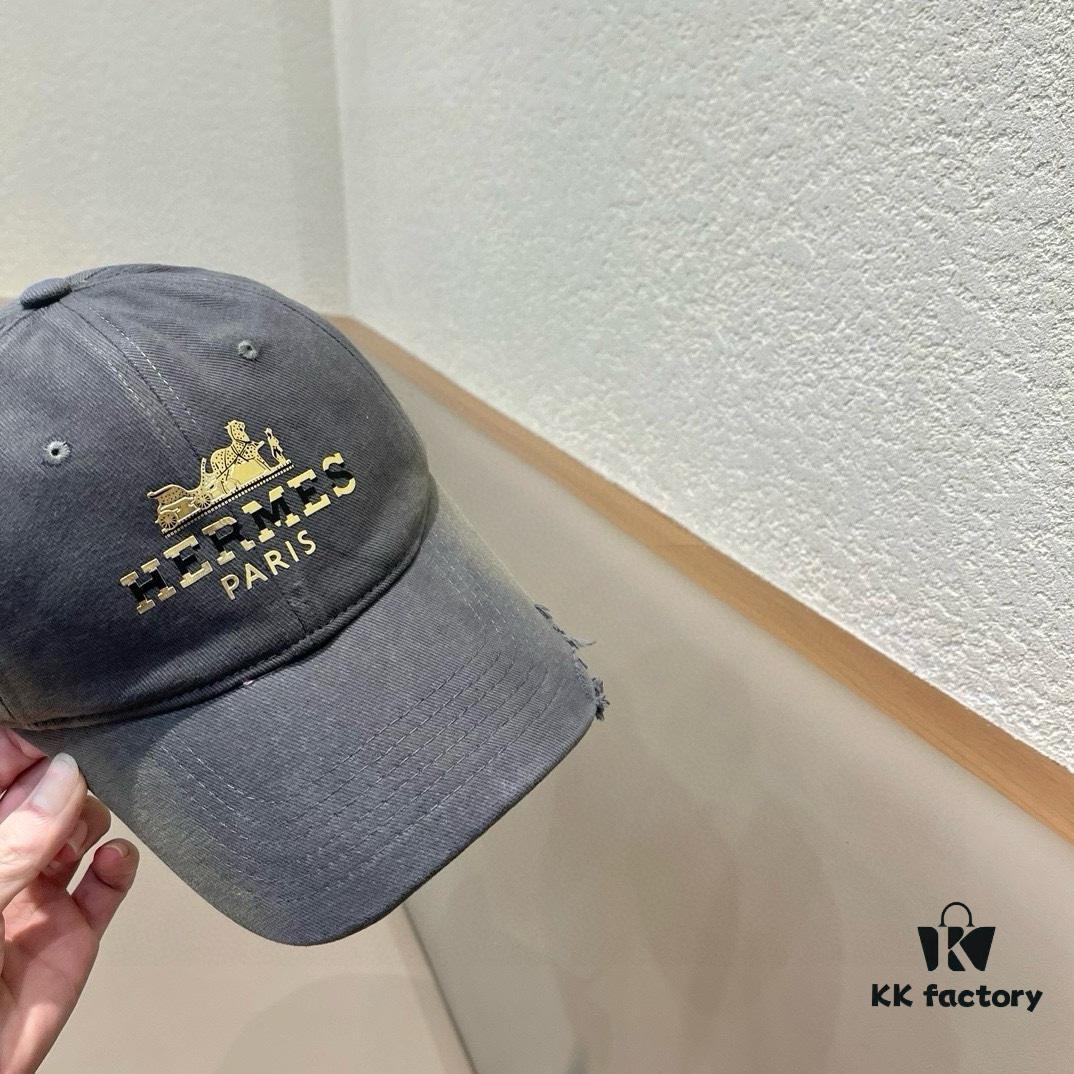 New Arrival HERMÈS (Hermes) Latest Authentic Replica Baseball Cap, Color-Blocked H Design, Premium Craftsmanship with Original Breathable Canvas Fabric and Factory Stainless Steel Adjustable Buckle