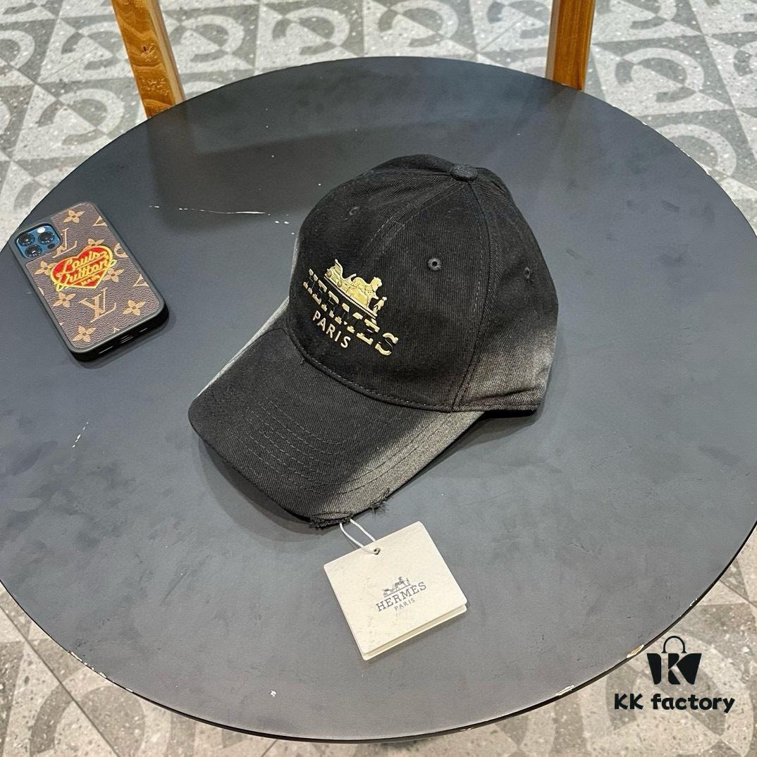 New Arrival HERMÈS Latest Authentic Single Baseball Cap, Color-Blocked H Design, Premium Craftsmanship with Original Ventilated Canvas Fabric and Factory Stainless Steel Adjustable Buckle