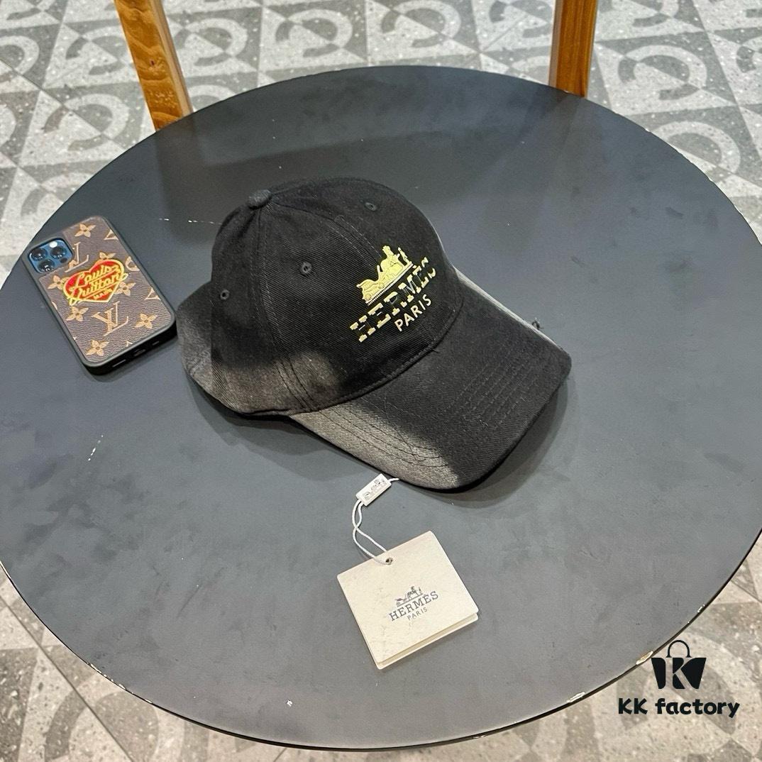 New Arrival HERMÈS Latest Authentic Single Baseball Cap, Color-Blocked H Design, Premium Craftsmanship with Original Ventilated Canvas Fabric and Factory Stainless Steel Adjustable Buckle