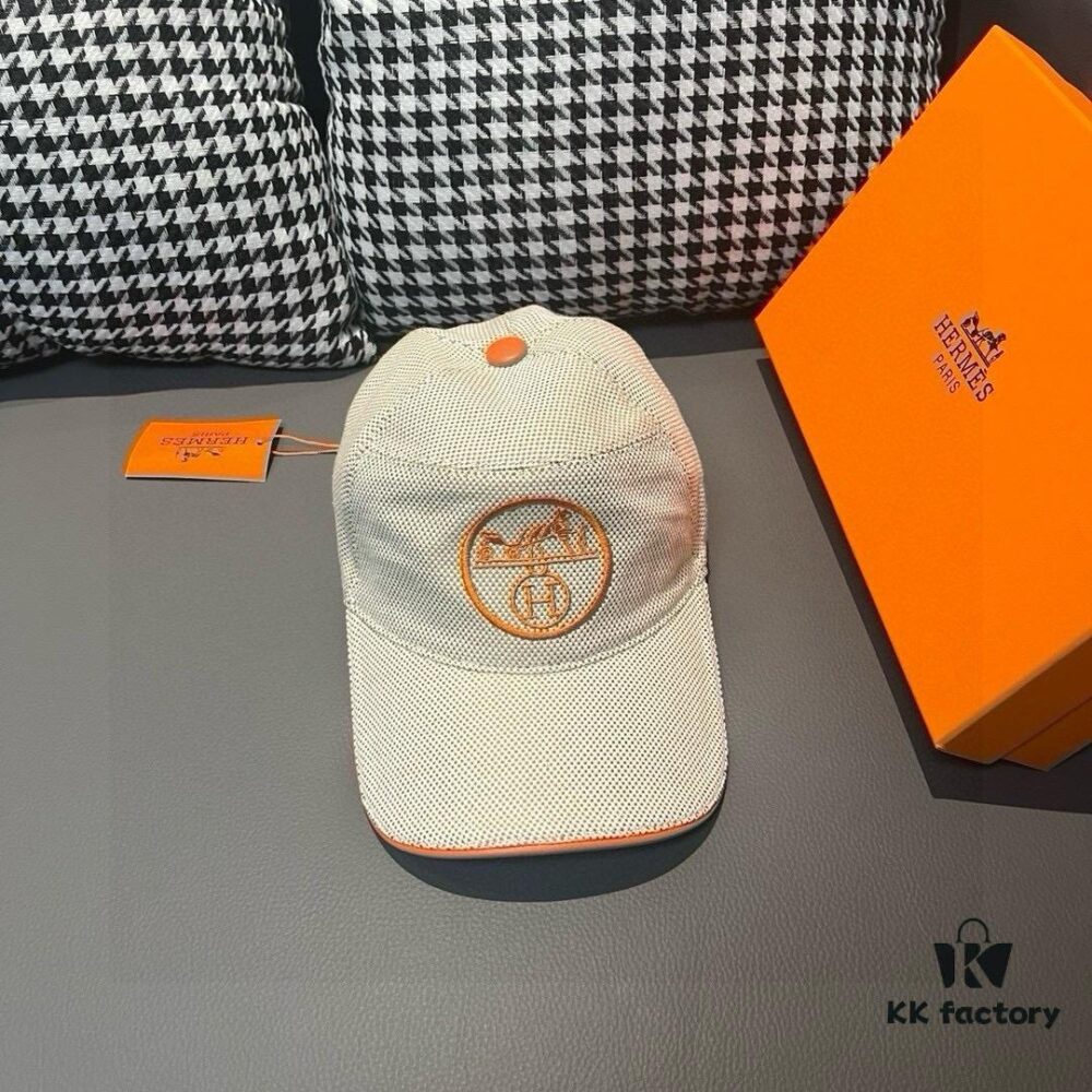 Box and cloth bag included, HERMÈS (Hermès) original order baseball cap, classic H design, genuine mold-customized breathable canvas fabric with authentic top-layer leather, original factory stainless steel adjustment buckle, exquisite craftsmanship, stylish and handsome, outstanding quality
