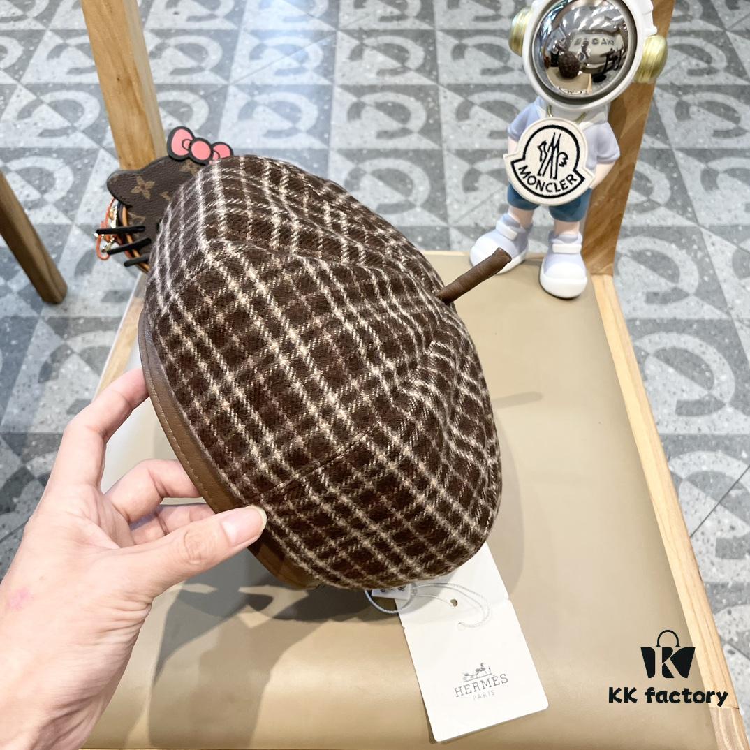 New Arrival HERMÈS Women's Fashionable Tartan Wool Beret, Korean-British Style Casual Artist Hat, Versatile Winter Beanie