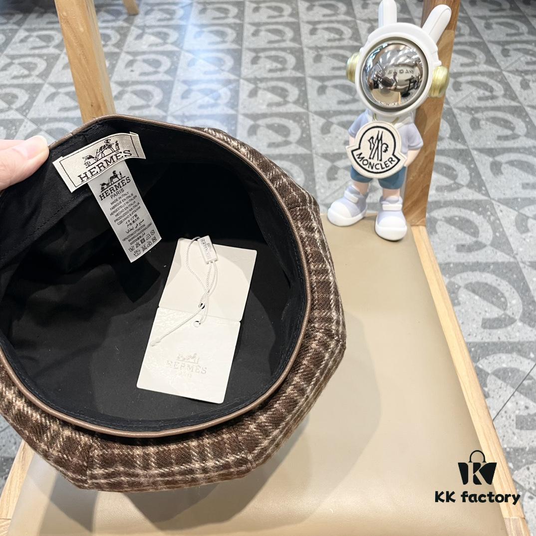 New Arrival HERMÈS Women's Fashionable Tartan Wool Beret, Korean-British Style Casual Artist Hat, Versatile Winter Beanie