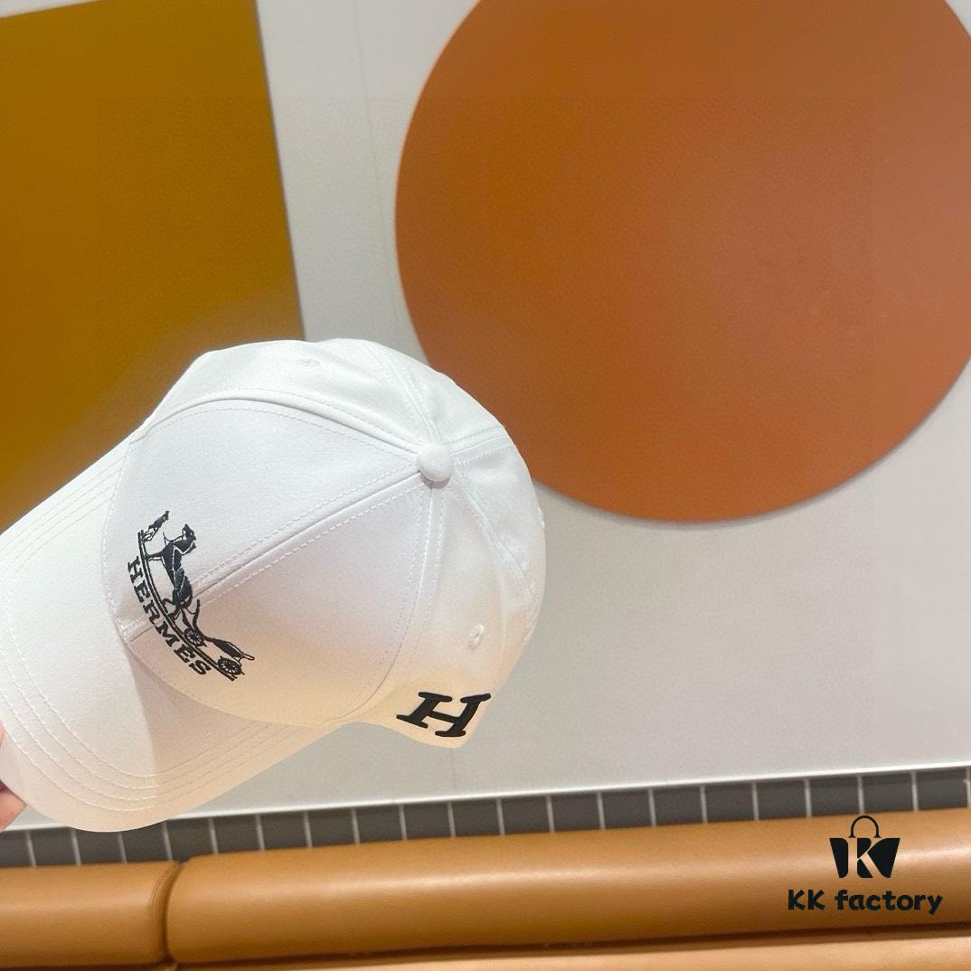 New Arrival HERMÈS Latest Authentic Baseball Cap, Color-Blocked H Design, Premium Craftsmanship with Original Mold and Breathable Canvas Fabric