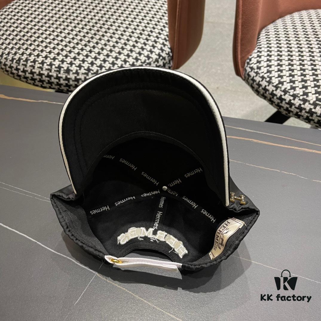 HERMÈS (Hermes) Original Baseball Cap, Classic H Design, Authentic Mold Custom Made, Premium Breathable Canvas Fabric, Exquisite Craftsmanship, Stylish and High Quality