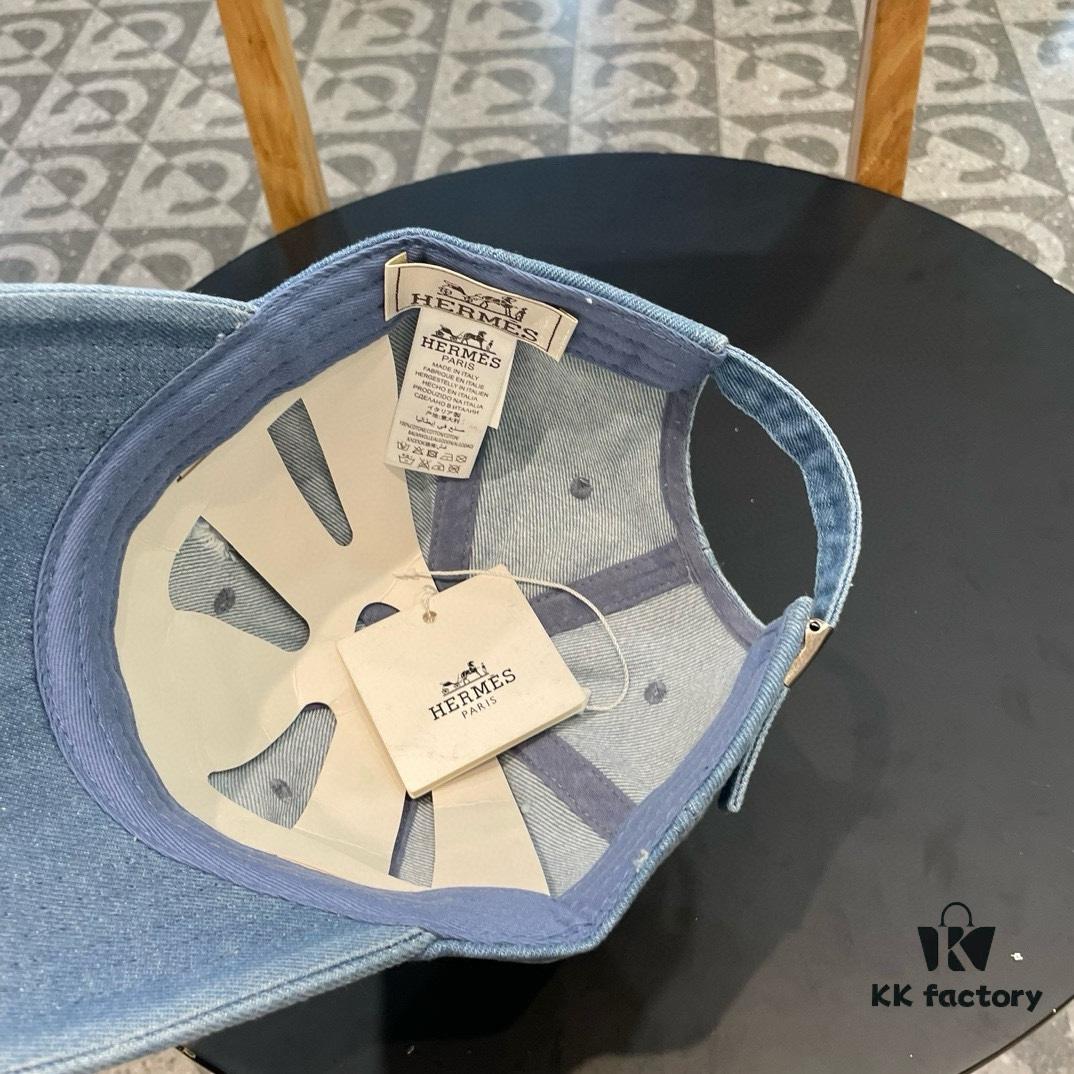 HERMÈS Denim Baseball Cap, Classic H, Authentic Custom Mold Design, Premium Original Breathable Canvas Fabric with Top-Grade Original Steel Adjustable Buckle, Exquisite Craftsmanship, Stylish and Handsome, Exceptional Quality