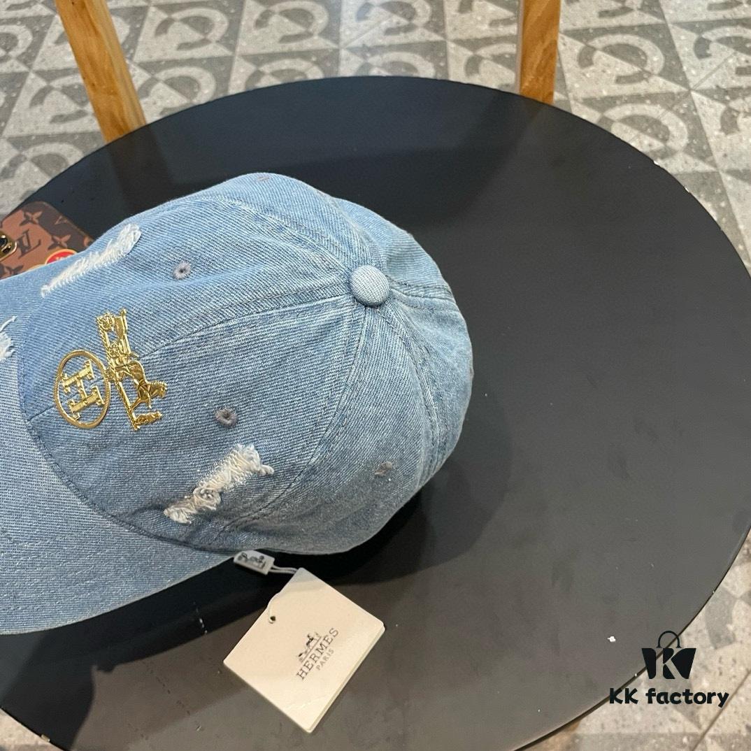 HERMÈS Denim Baseball Cap, Classic H, Authentic Custom Mold Design, Premium Original Breathable Canvas Fabric with Top-Grade Original Steel Adjustable Buckle, Exquisite Craftsmanship, Stylish and Handsome, Exceptional Quality