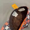 Box and cloth bag included, HERMÈS (Hermès) new original order baseball cap with H embroidery plaid design, genuine mold custom-made, authentic breathable canvas fabric + top-layer cowhide, original factory stainless steel adjustable buckle, exquisite craftsmanship, stylish and handsome with outstanding quality!