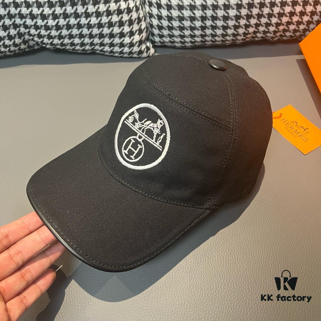 Box and Cloth Bag Included, HERMÈS Original Design Baseball Cap, Classic H, Authentic Mold Custom Made, Premium Canvas Fabric with Top Layer Leather, Original Factory Stainless Steel Adjustable Buckle, Exquisite Craftsmanship, Stylish and High Quality