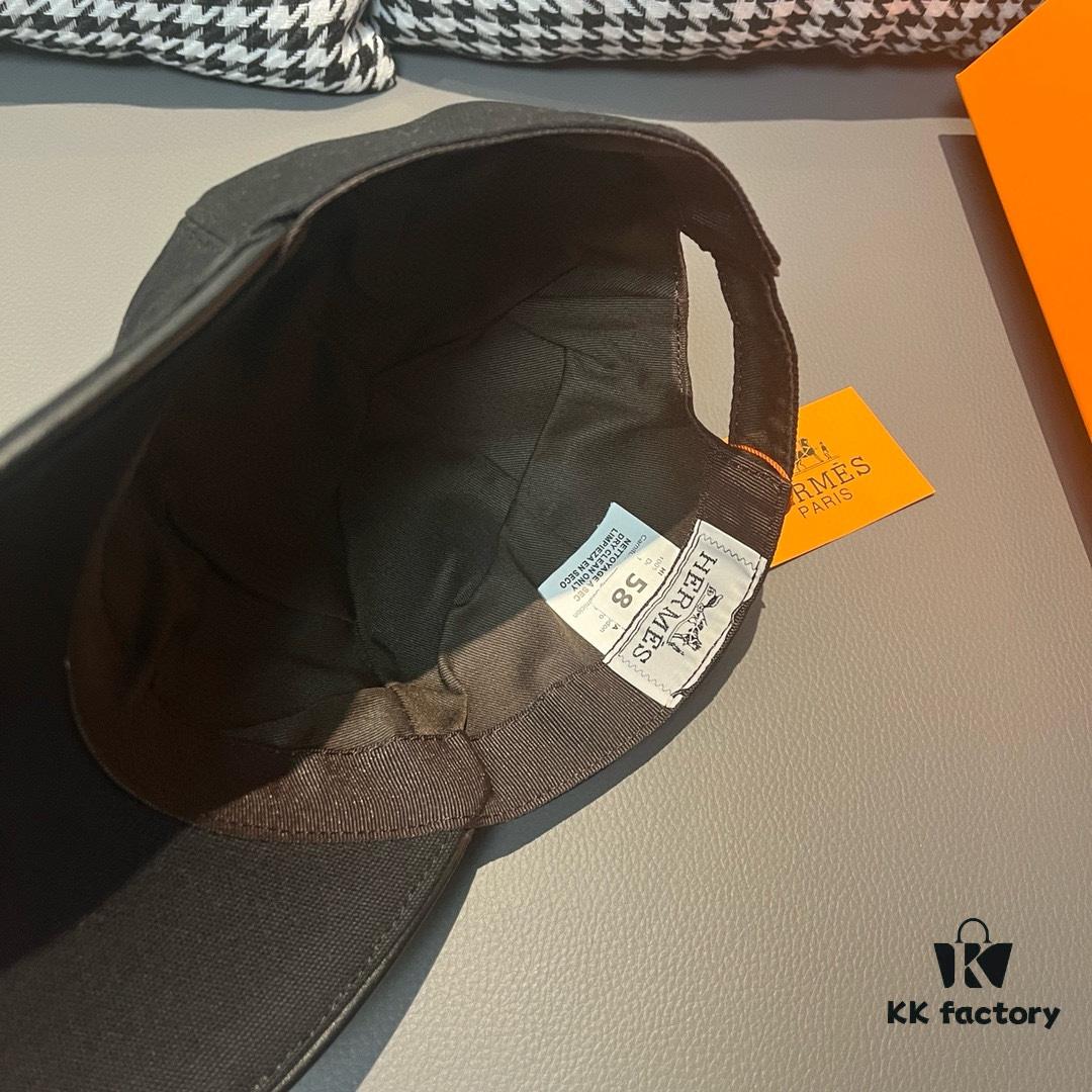 Box and Cloth Bag Included, HERMÈS Original Design Baseball Cap, Classic H, Authentic Mold Custom Made, Premium Canvas Fabric with Top Layer Leather, Original Factory Stainless Steel Adjustable Buckle, Exquisite Craftsmanship, Stylish and High Quality