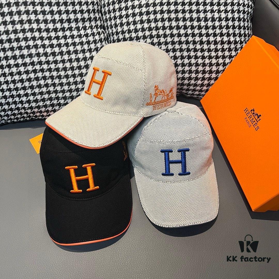 Box and cloth bag included, HERMÈS (Hermes) original order baseball cap, classic H design, genuine mold custom-made, authentic breathable canvas fabric + top-layer cowhide, original factory stainless steel adjustment buckle, exquisite craftsmanship, stylish and handsome with outstanding quality!