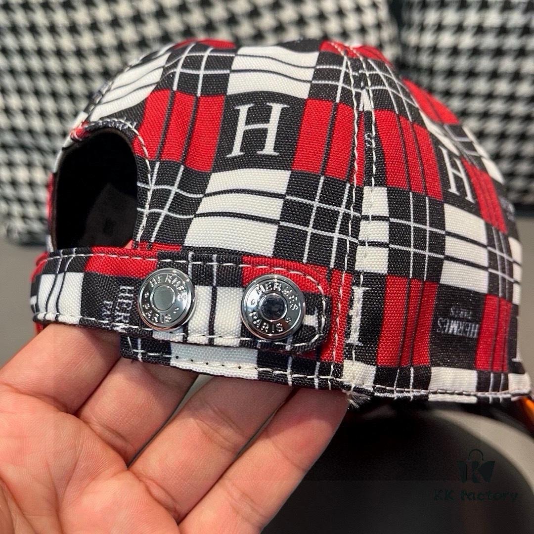 Hermès New Original Order Baseball Cap, H Embroidered Plaid Design, Premium Canvas Fabric with Genuine Top Layer Leather, Original Factory Steel Adjuster, Comes with Box and Cloth Bag