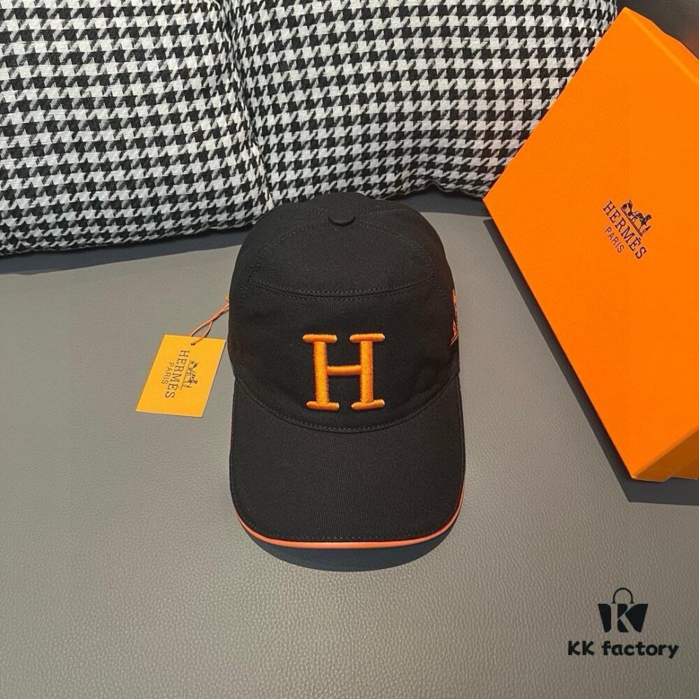 Box with Cloth Bag, HERMÈS Original Design Baseball Cap, Classic H, Authentic Mold Custom Made, Premium Canvas Fabric with Genuine Top Layer Leather, Original Factory Stainless Steel Adjustable Buckle, Exquisite Craftsmanship, Stylish and High Quality