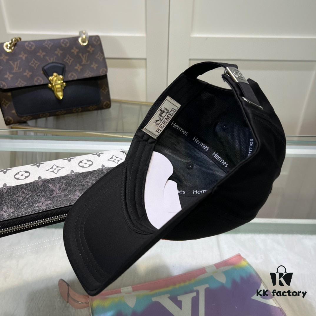 Hermes Limited Edition Embroidered Baseball Cap with Dust Bag, Original Lining, High Version, Breathable and Comfortable, Ultra UV Protection, Elegant Socialite Style