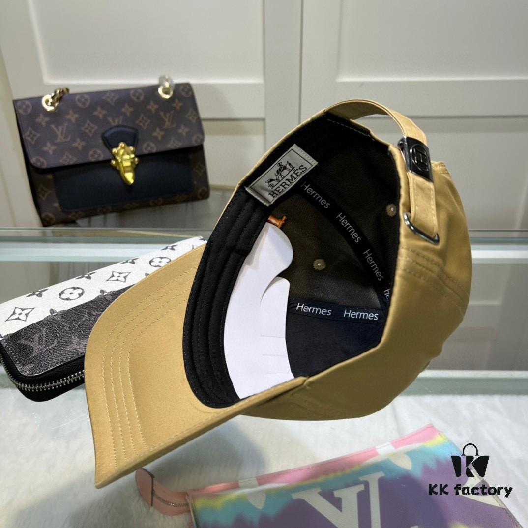 Hermes Limited Edition Embroidered Baseball Cap with Dust Bag, Official Website Original Lining, High Version, Breathable and Comfortable, Ultra-high Sun Protection, Elegant and Stylish