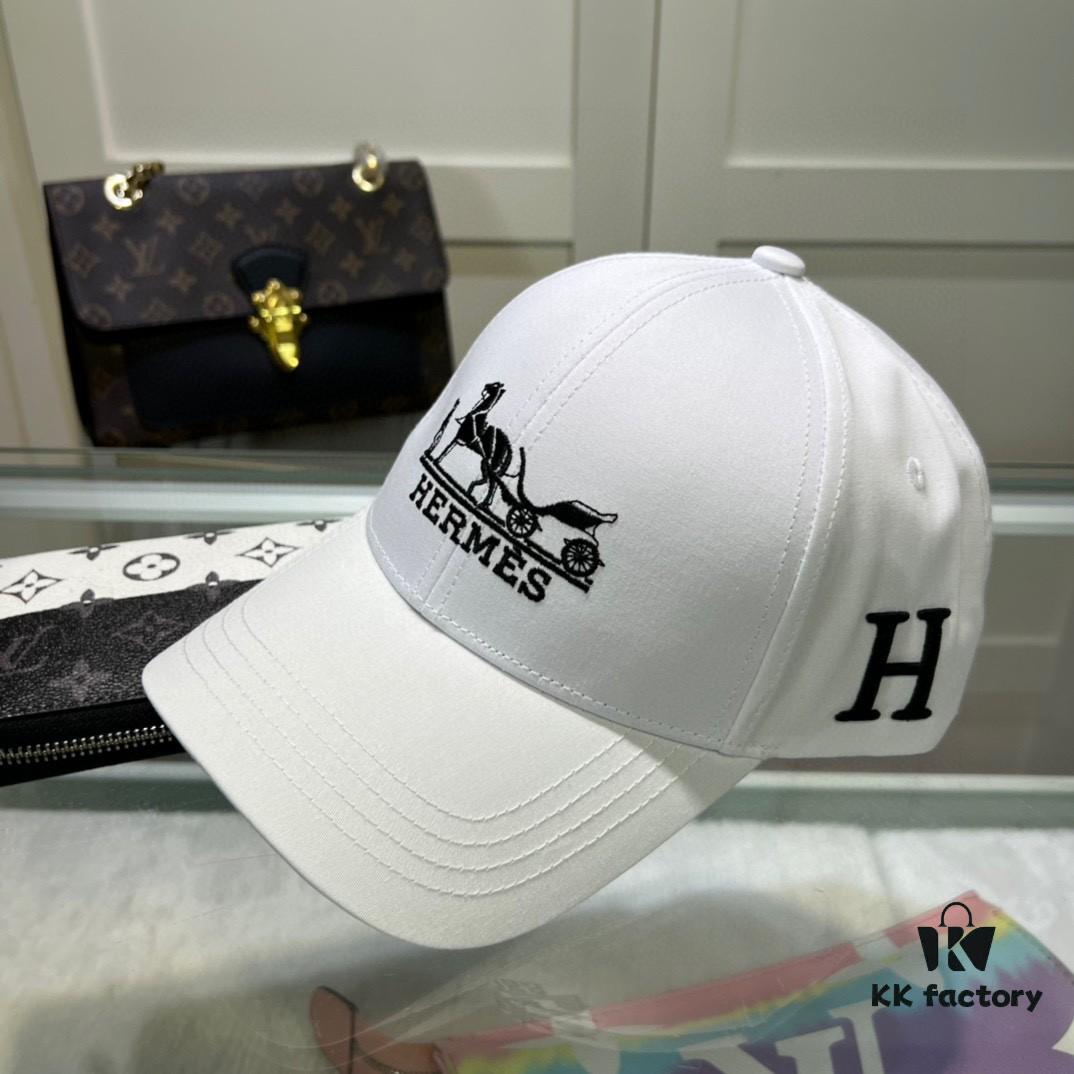 Hermes Limited Edition Embroidered Baseball Cap with Dust Bag, Original Lining from Official Website, High-Quality and Breathable, UV Protection, Elegant Socialite Style
