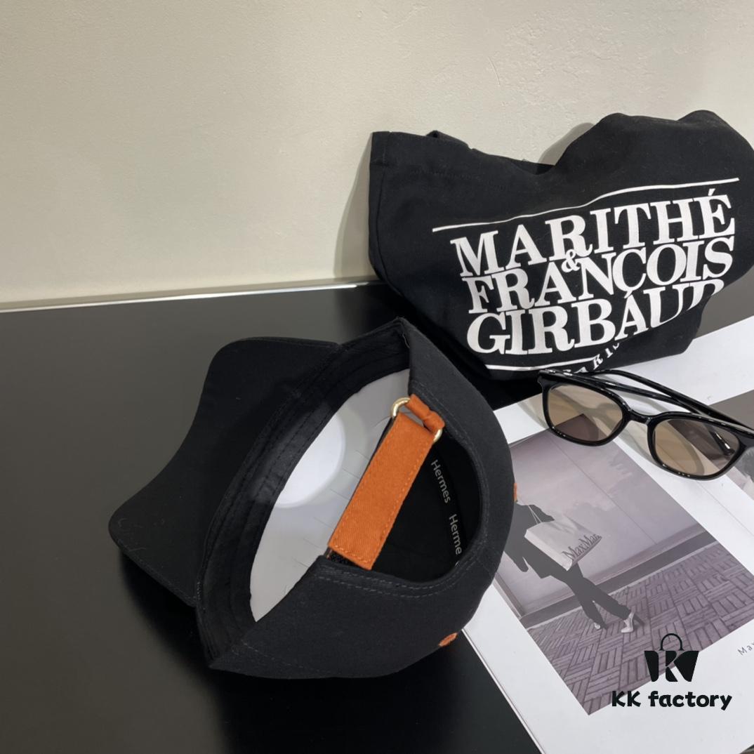 New Arrival HERMÈS (Hermès) Latest Original Quality Baseball Cap, Color-Blocked H Design, Authentic Mold Custom Made, Premium Breathable Canvas Fabric with Original Factory Stainless Steel Adjustable Buckle, Exquisite Craftsmanship, Stylish and Handsome, Exceptional Quality