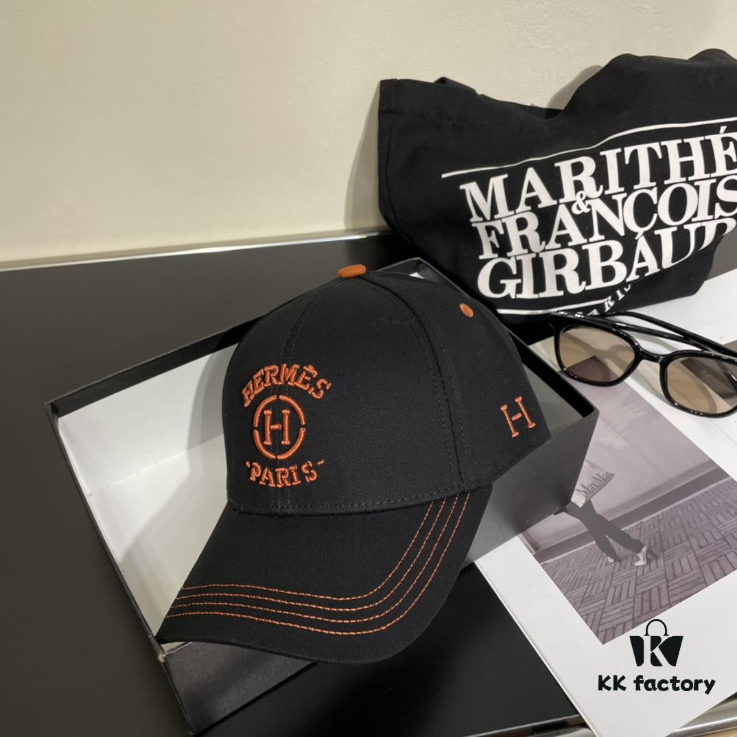 New Arrival HERMÈS (Hermès) Latest Original Quality Baseball Cap, Color-Blocked H Design, Authentic Mold Custom Made, Premium Breathable Canvas Fabric with Original Factory Stainless Steel Adjustable Buckle, Exquisite Craftsmanship, Stylish and Handsome, Exceptional Quality