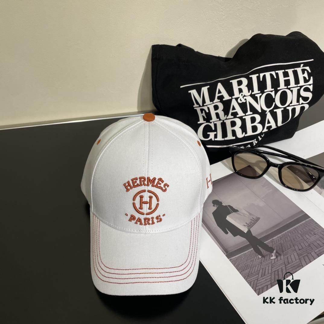 New Arrival HERMÈS Latest Style Authentic Single Baseball Cap, Color-Blocked H, Official Mold Custom Made, Original Breathable Canvas Fabric with Factory Stainless Steel Adjustable Buckle, Exquisite Craftsmanship, Stylish and Handsome, Premium Quality