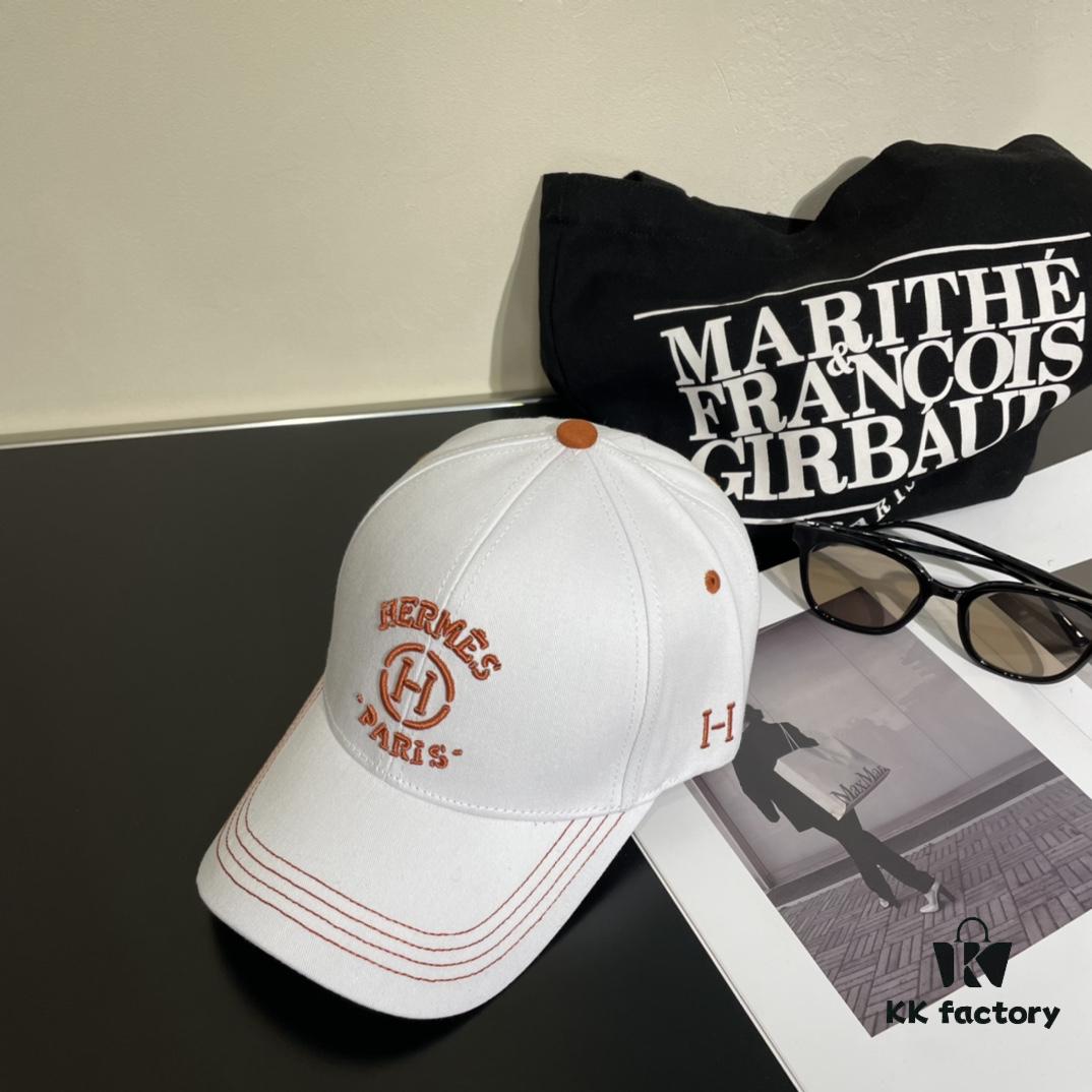 New Arrival HERMÈS Latest Style Authentic Single Baseball Cap, Color-Blocked H, Official Mold Custom Made, Original Breathable Canvas Fabric with Factory Stainless Steel Adjustable Buckle, Exquisite Craftsmanship, Stylish and Handsome, Premium Quality