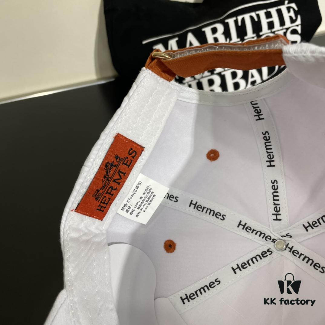 New Arrival HERMÈS Latest Style Authentic Single Baseball Cap, Color-Blocked H, Official Mold Custom Made, Original Breathable Canvas Fabric with Factory Stainless Steel Adjustable Buckle, Exquisite Craftsmanship, Stylish and Handsome, Premium Quality
