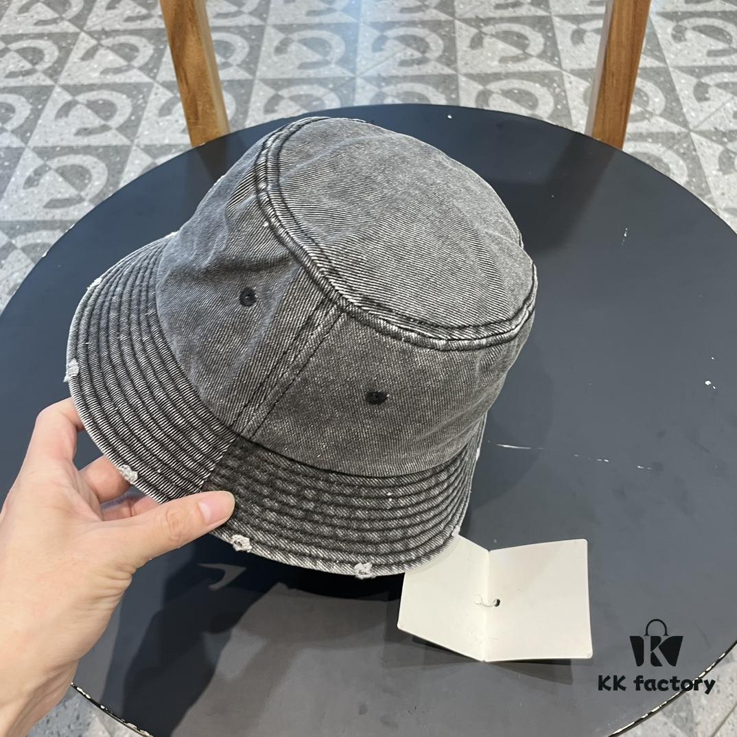 Hermes 2024 Fall/Winter 6cm Small Brim, Americana Vintage Washed Distressed Denim Fisherman Hat