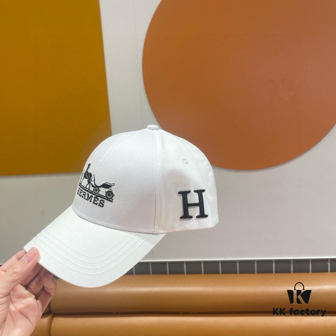 New Arrival HERMÈS (Hermes) Latest Original Quality Baseball Cap, Color-Blocked H Design, Authentic Mold Customized, Premium Breathable Canvas Fabric with Original Steel Adjustable Buckle, Exquisite Craftsmanship, Stylish and High-Quality