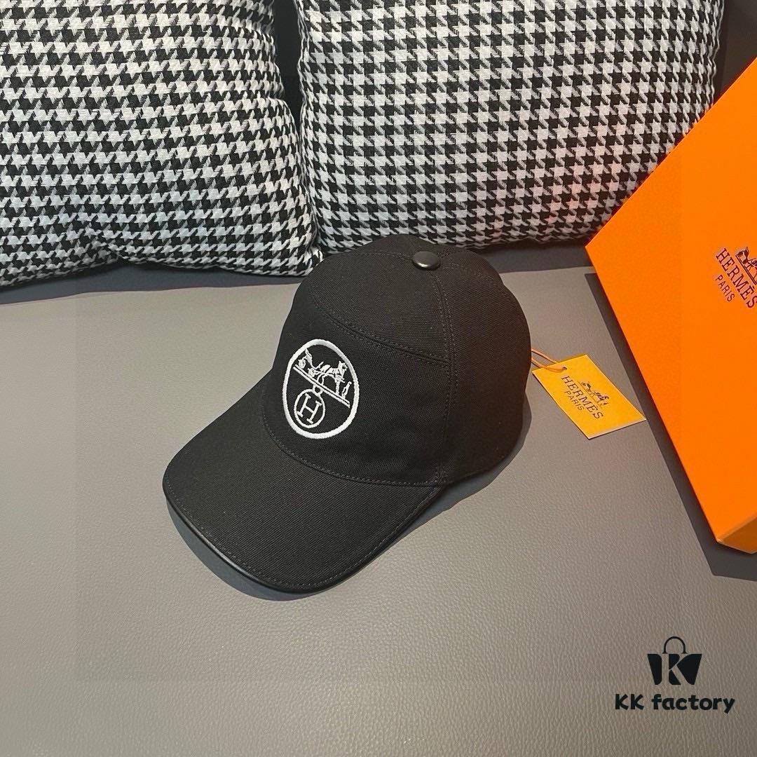 Box with Cloth Bag, HERMÈS Original Quality Baseball Cap, Classic H Design, Authentic Mold Custom Made, Premium Canvas Fabric with Top Grain Leather, Original Factory Stainless Steel Adjustable Buckle, Exquisite Craftsmanship, Fashionable and Handsome, Superior Quality! Hat, Fisherman Cap, Baseball Cap, Knit Cap