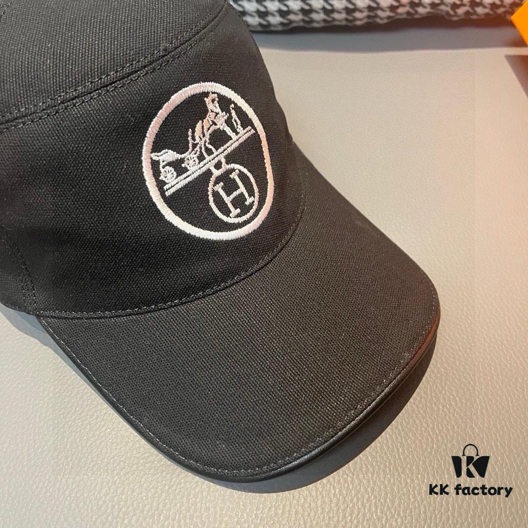 Box with Cloth Bag, HERMÈS Original Quality Baseball Cap, Classic H Design, Authentic Mold Custom Made, Premium Canvas Fabric with Top Grain Leather, Original Factory Stainless Steel Adjustable Buckle, Exquisite Craftsmanship, Fashionable and Handsome, Superior Quality! Hat, Fisherman Cap, Baseball Cap, Knit Cap