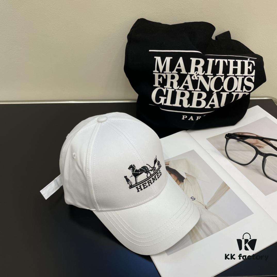 New Arrival HERMÈS (Hermes) Latest Style Original Single Baseball Cap, Color-Blocked H, Authentic Mold Custom-Made, Premium Breathable Canvas Fabric with Original Factory Stainless Steel Adjustable Buckle, Exquisite Craftsmanship, Stylish and Handsome, Outstanding Quality