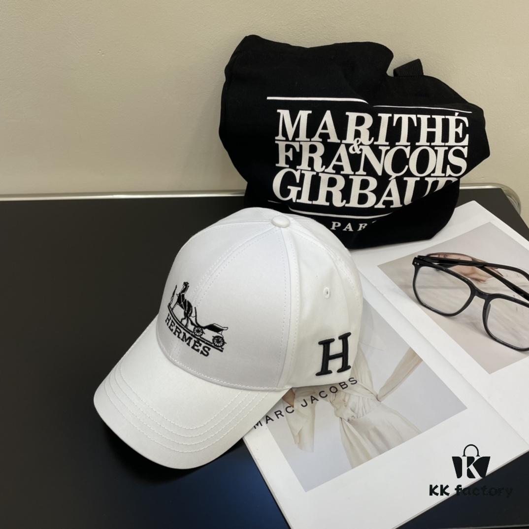 New Arrival HERMÈS (Hermes) Latest Style Original Single Baseball Cap, Color-Blocked H, Authentic Mold Custom-Made, Premium Breathable Canvas Fabric with Original Factory Stainless Steel Adjustable Buckle, Exquisite Craftsmanship, Stylish and Handsome, Outstanding Quality