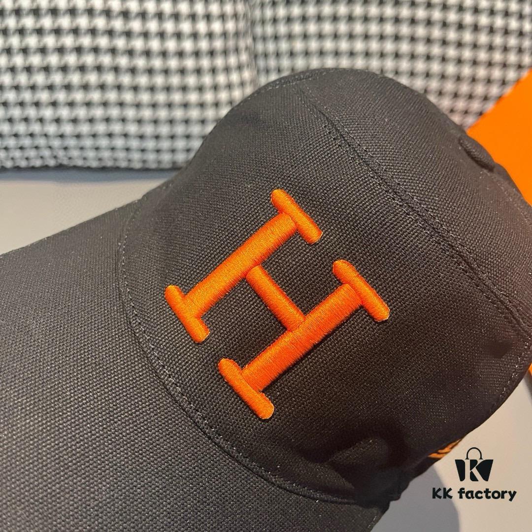 Box with Cloth Bag, HERMÈS Original Order Baseball Cap, Classic H Design, Authentic Mold Custom Made, Premium Canvas Fabric with Top Layer Leather, Original Factory Stainless Steel Adjustable Buckle, Exquisite Craftsmanship, Fashionable and High Quality