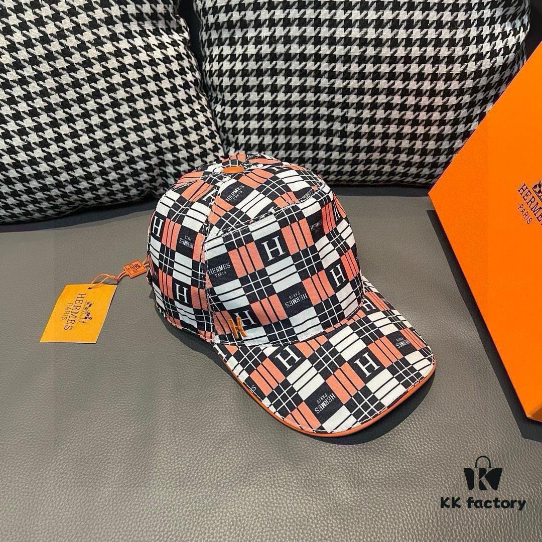 Box and Cloth Bag Included, HERMÈS New Original Quality Baseball Cap, H Embroidered Plaid Design, Authentic Mold Customized, Premium Breathable Canvas Fabric with Genuine Top-Layer Leather, Original Factory Stainless Steel Adjustable Buckle, Exquisite Craftsmanship, Stylish and High-Quality