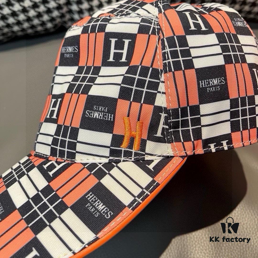 Box and Cloth Bag Included, HERMÈS New Original Quality Baseball Cap, H Embroidered Plaid Design, Authentic Mold Customized, Premium Breathable Canvas Fabric with Genuine Top-Layer Leather, Original Factory Stainless Steel Adjustable Buckle, Exquisite Craftsmanship, Stylish and High-Quality