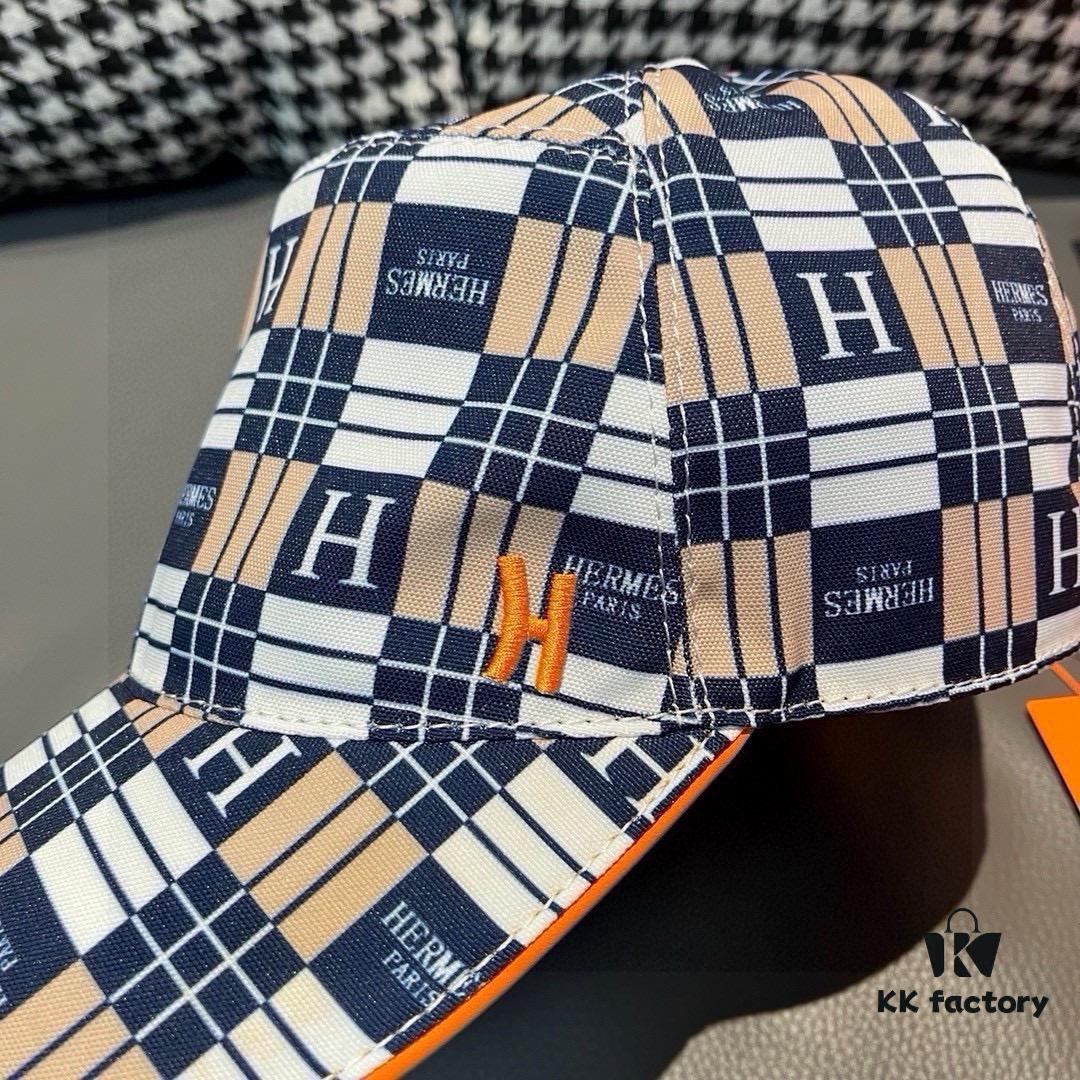 Box with Cloth Bag, HERMÈS New Original Single Baseball Cap, H Embroidered Plaid, Authentic Mold Customized, Original Breathable Canvas Fabric + Top Layer Cowhide, Factory Stainless Steel Adjustable Buckle, Exquisite Craftsmanship, Stylish and Handsome, Superior Quality! Hat, Fisherman Cap, Baseball Cap, Knit Cap