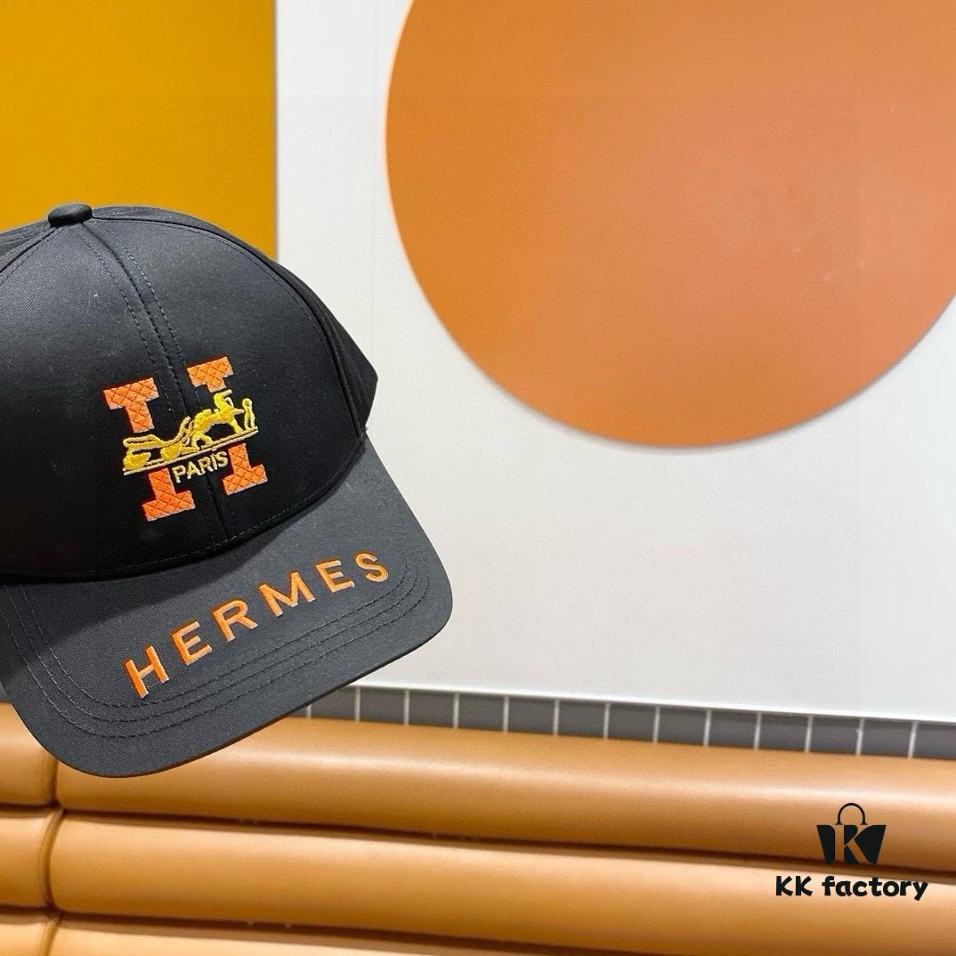 New Arrival HERMÈS Latest Original Quality Baseball Cap, Color-Blocked H Design, Authentic Mold Custom-Made, Premium Breathable Canvas Fabric with Original Steel Adjustable Buckle, Exquisite Craftsmanship, Stylish and Handsome, Outstanding Quality