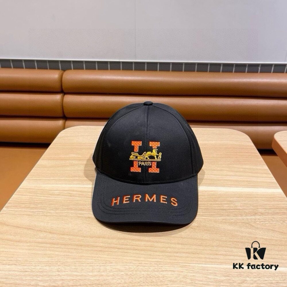 New Arrival HERMÈS Latest Original Quality Baseball Cap, Color-Blocked H Design, Authentic Mold Custom-Made, Premium Breathable Canvas Fabric with Original Steel Adjustable Buckle, Exquisite Craftsmanship, Stylish and Handsome, Outstanding Quality