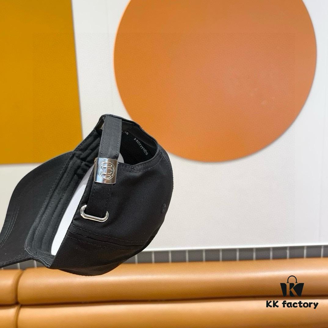 New Arrival HERMÈS Latest Original Quality Baseball Cap, Color-Blocked H Design, Authentic Mold Custom-Made, Premium Breathable Canvas Fabric with Original Steel Adjustable Buckle, Exquisite Craftsmanship, Stylish and Handsome, Outstanding Quality