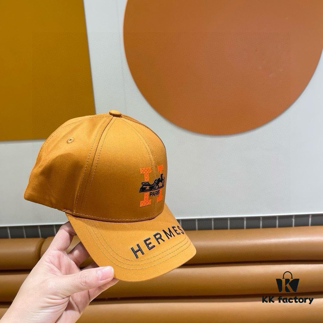 New Arrival HERMÈS Latest Original Quality Baseball Cap, Color-Block H Design, Premium Craftsmanship with Authentic Molded Customization, Original Breathable Canvas Fabric and Factory Stainless Steel Adjustable Buckle, Exquisitely Made, Stylish and High-Quality