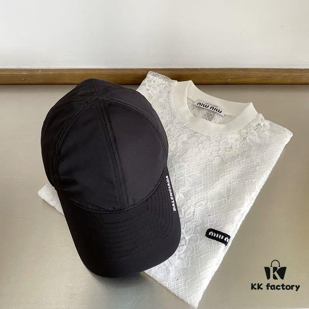 BALENCIA - Letter Logo Baseball Cap